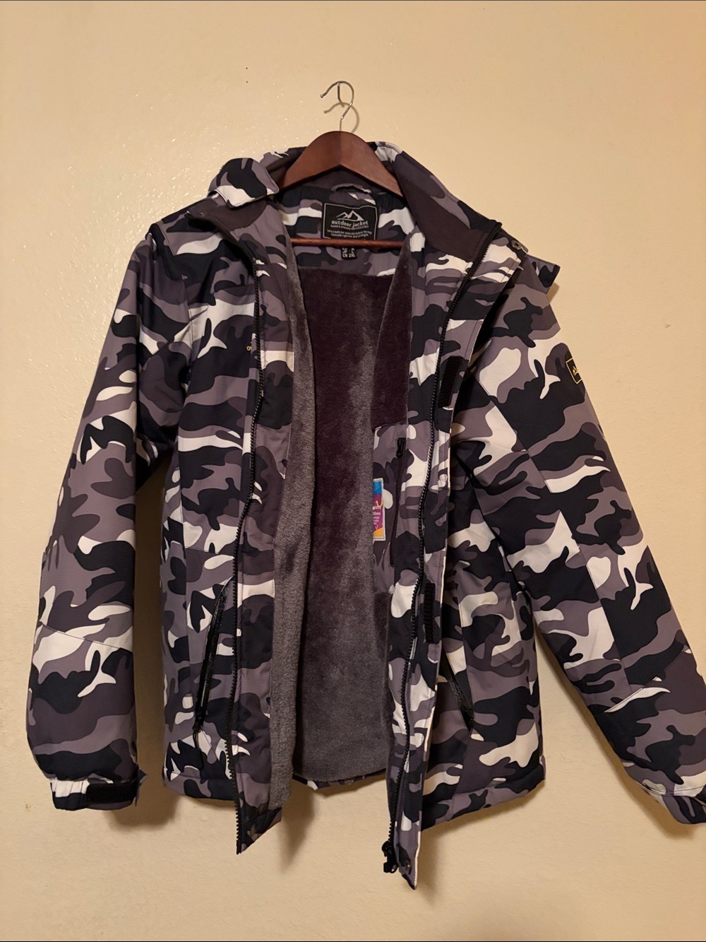 Outdoor sports - Men's Grey Camo Ski & Snowboard Jacket